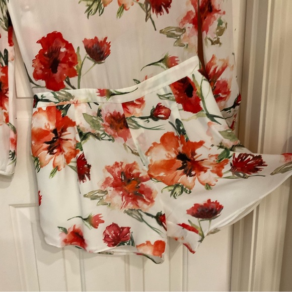 Haute Hippie silk floral romper shorts, long sleeves, v-neck.  Darling!  Size XS - Picture 4 of 16